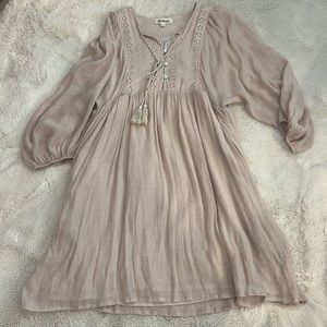 Oatmeal colored babydoll dress, very flowy, free people style.